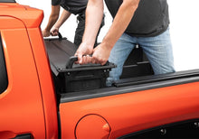 Load image into Gallery viewer, Retrax 15-20 Ford F-150 SuperCrew/SuperCab/Reg Cab 6.5ft Bed RetraxPRO EZ-Off FRC-4000