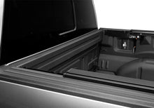 Load image into Gallery viewer, Retrax 21-26 Ford F-150 SuperCrew/SuperCab 5.5ft Bed &amp; F-150 Lightning RetraxPRO EZ-Off FRC-4000