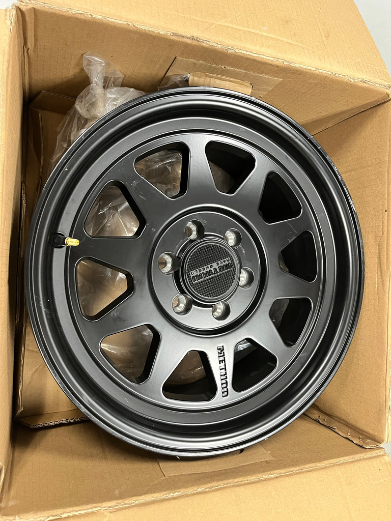 OPEN BOX (USED) - (4) Method Race Wheels Standard 17x8.5 316 Matte Black (6x139.7 (6x5.5) BS 4.75 - (4 Wheels)